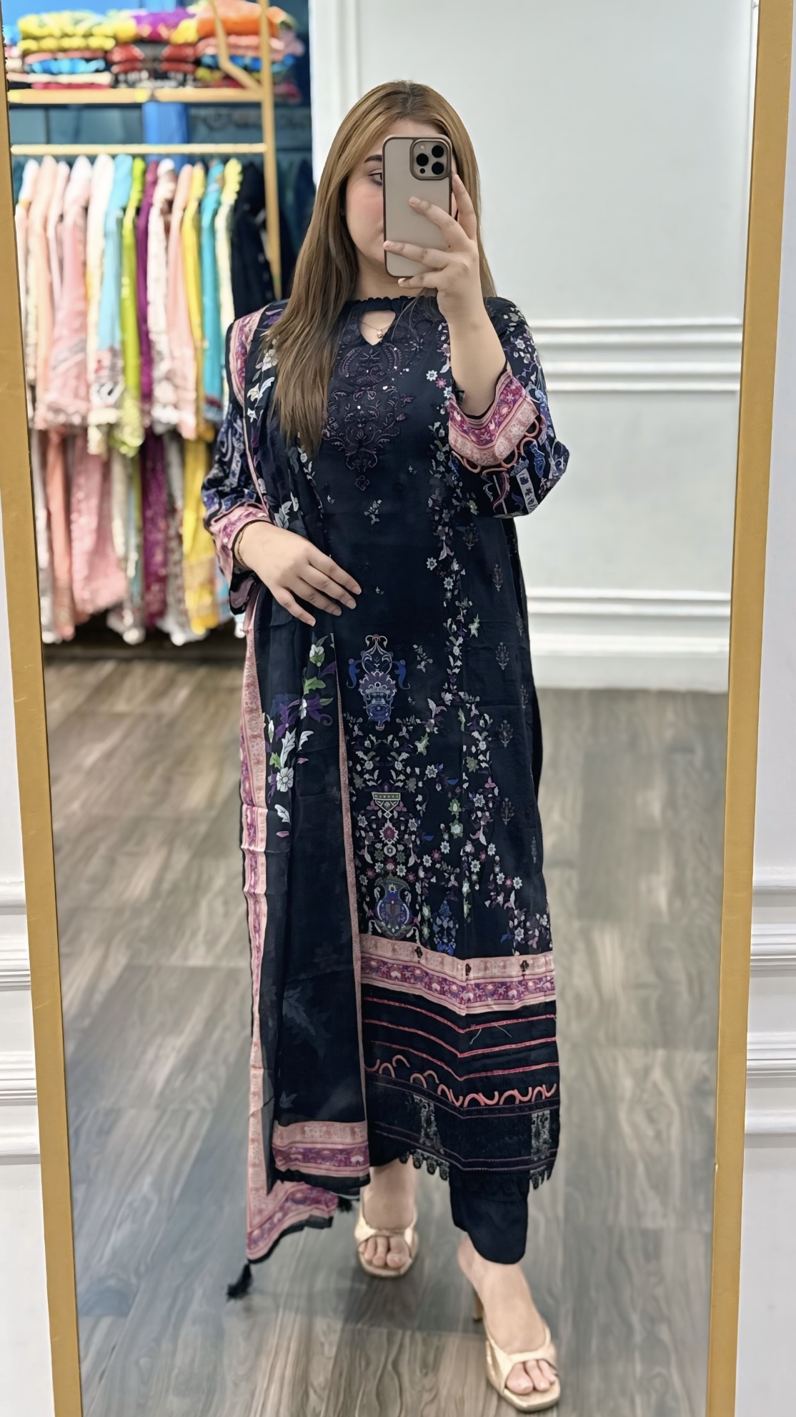 GULL JEE | Embroidered Luxury Lawn | Ready To Wear | D-10